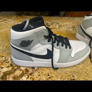 Nike Jordan 1 Mid.  Light Smoke Grey